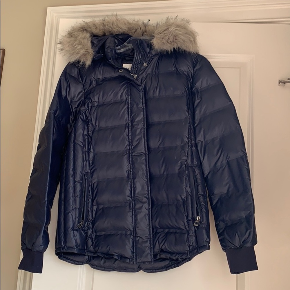 Gap primaloft navy puffer with fur trim hood